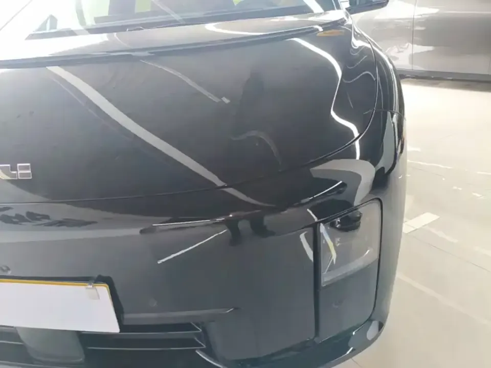 Li Li i8
