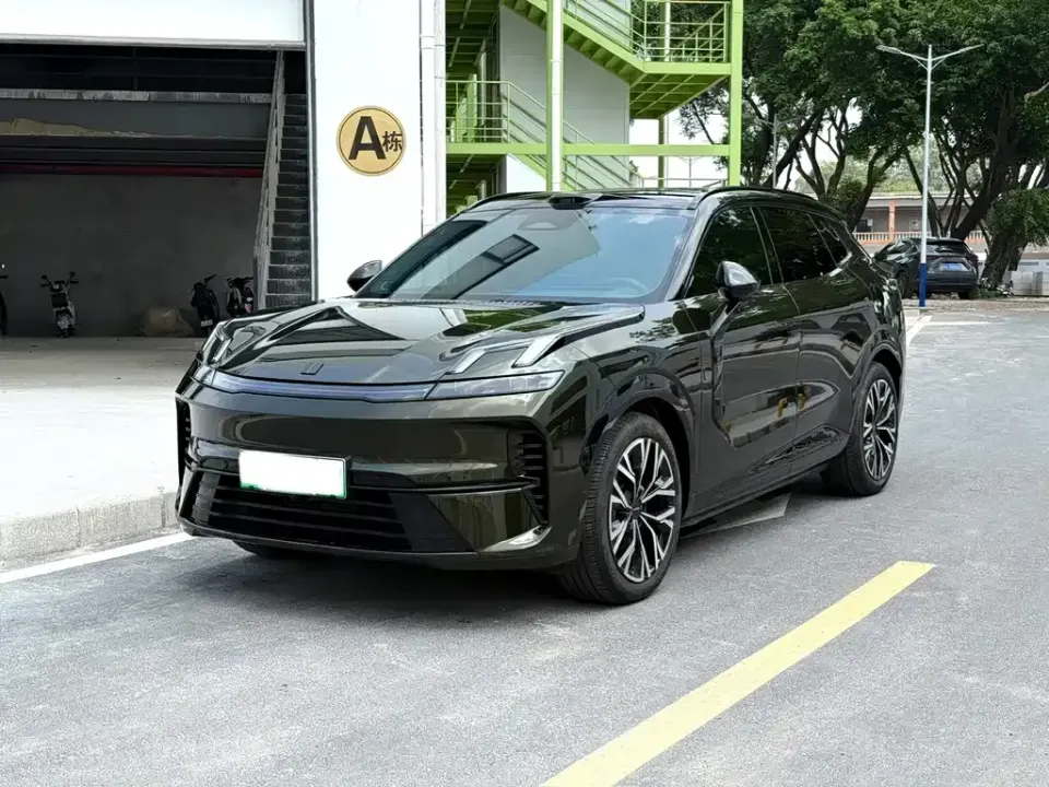 Lynk & Co 08 EM-P