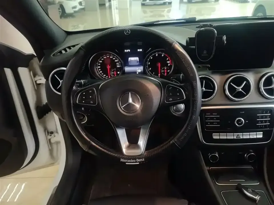 Mercedes-Benz CLA (Import)