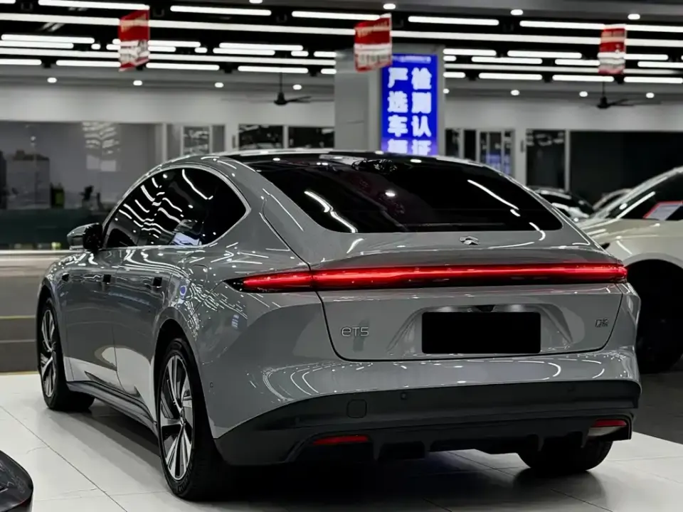Nio ET5