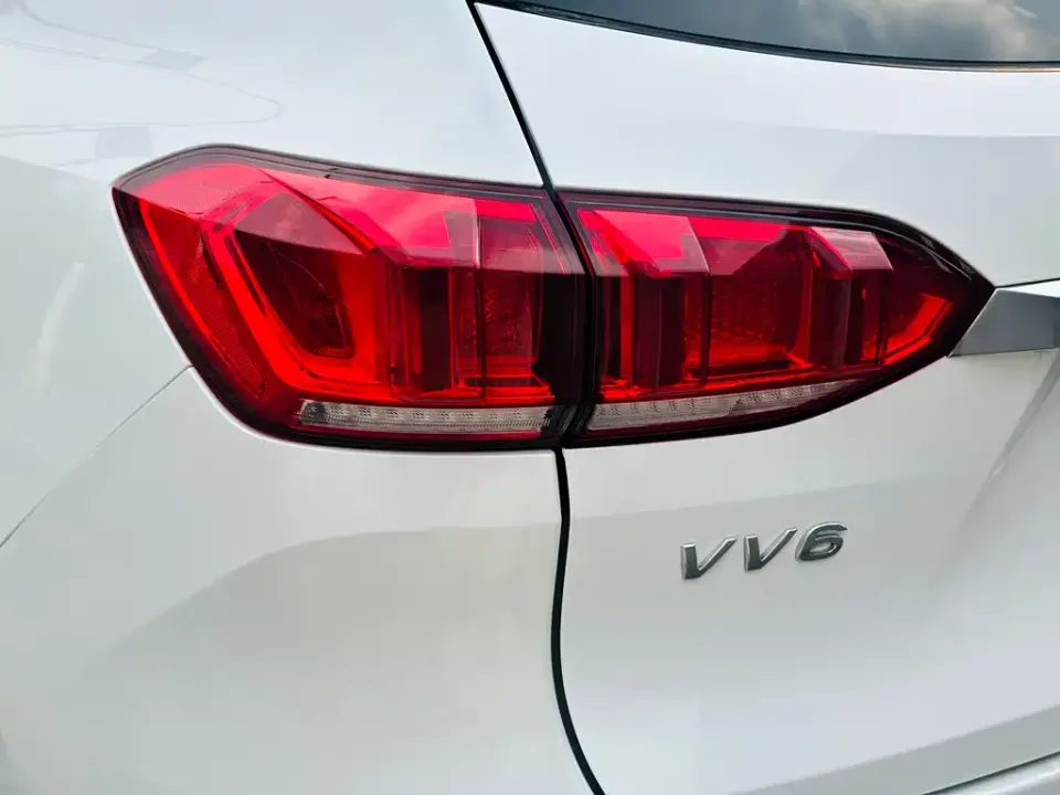 WEY Wey VV6