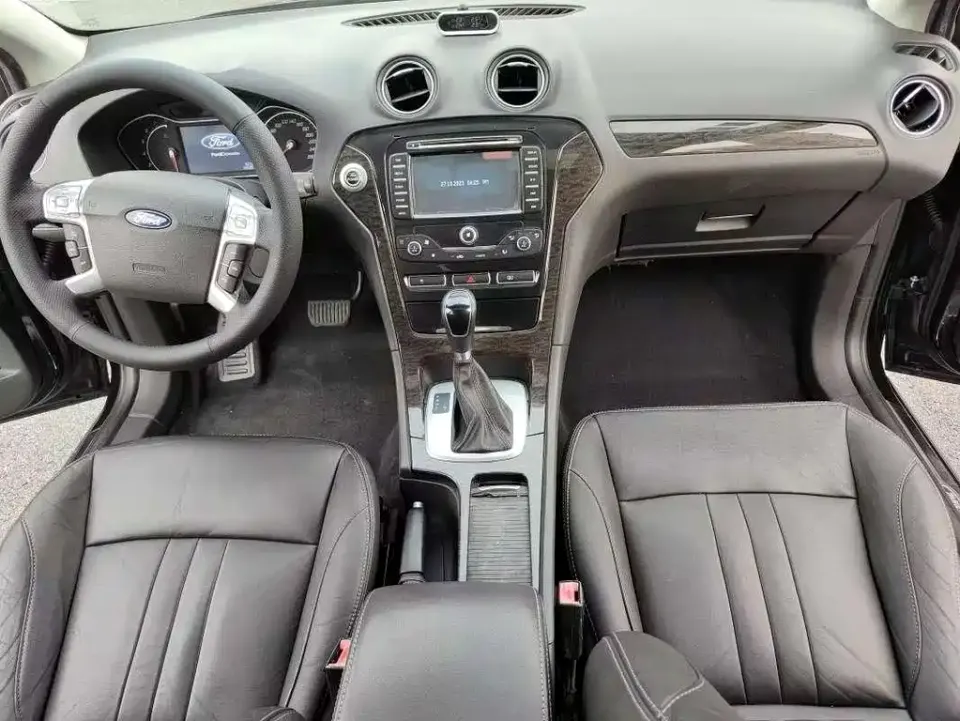 Ford Mondeo Zhisheng