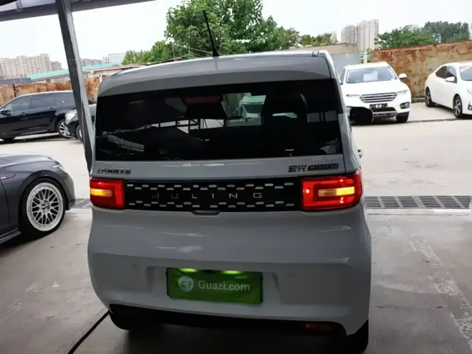 Wuling MINIEV