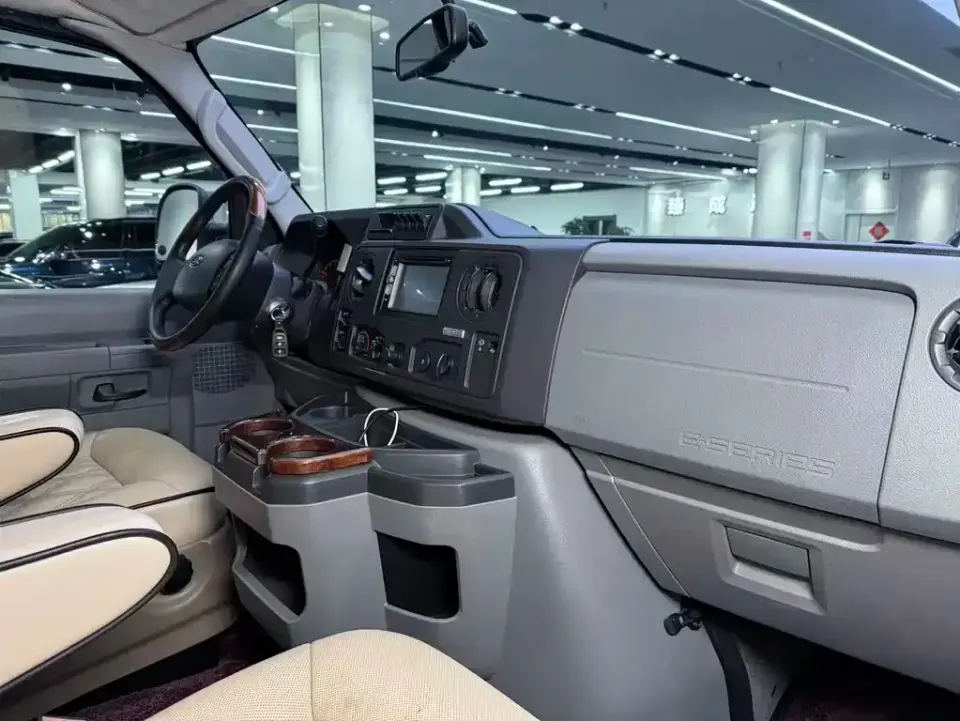 Ford E350