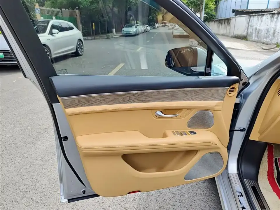 AITO AITO M5