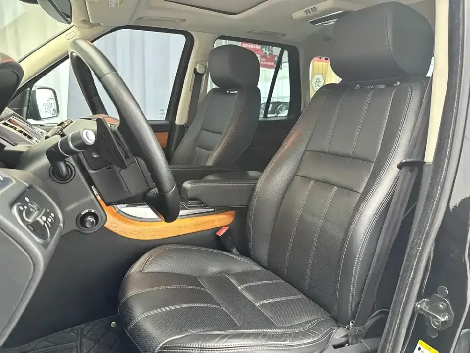 Land Rover Sport
