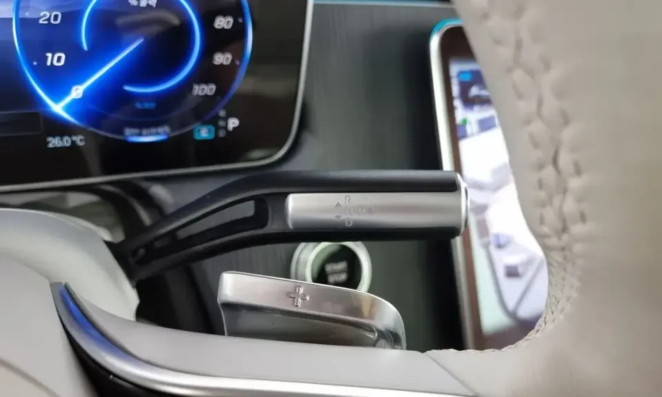 Mercedes-Benz EQS