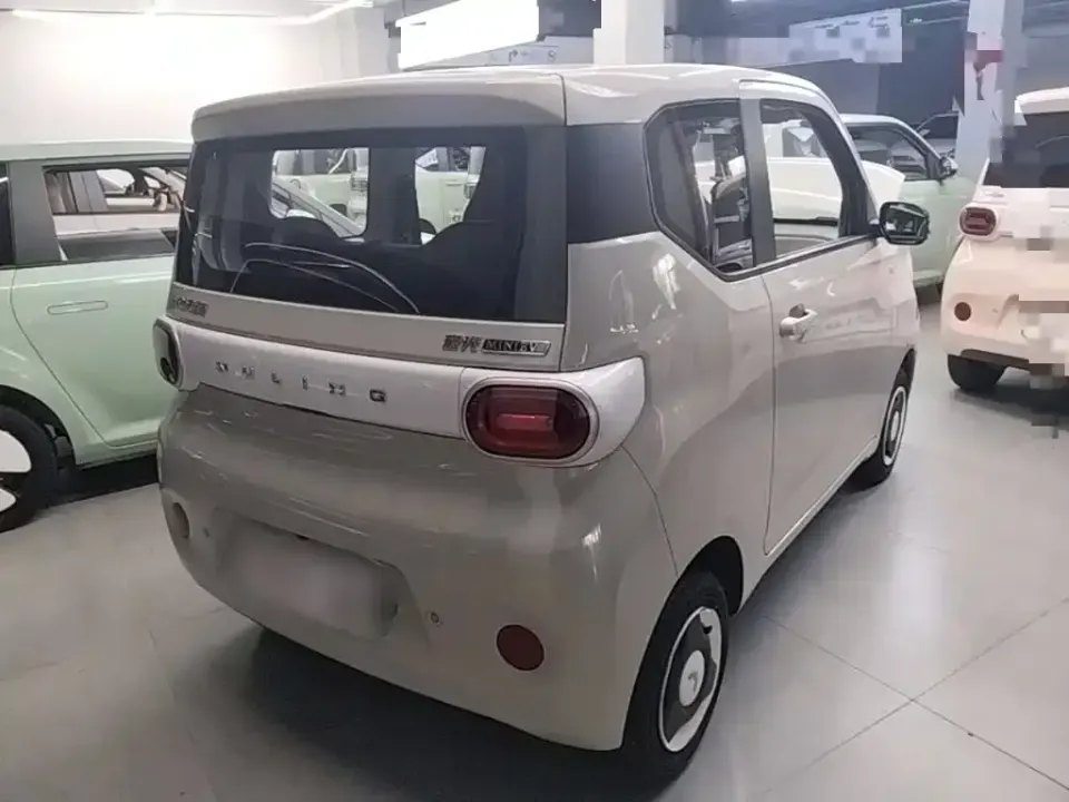 Wuling MINIEV