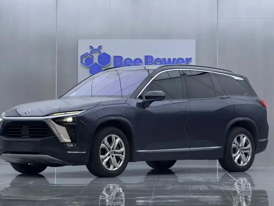Nio ES8