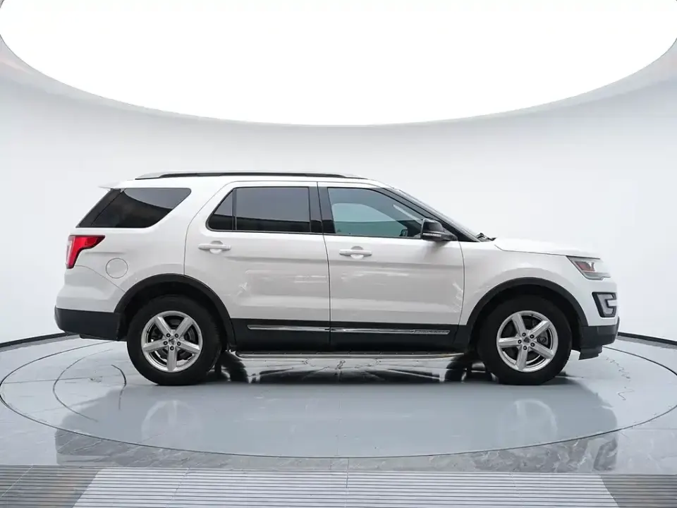 Ford Explorer (Import)