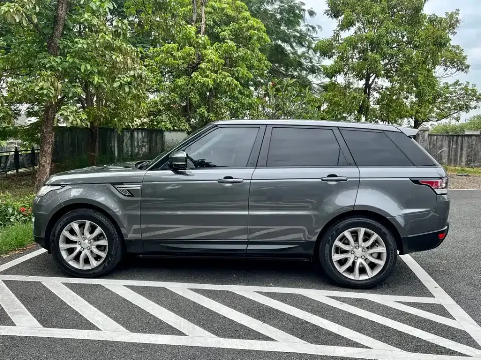 Land Rover Sport