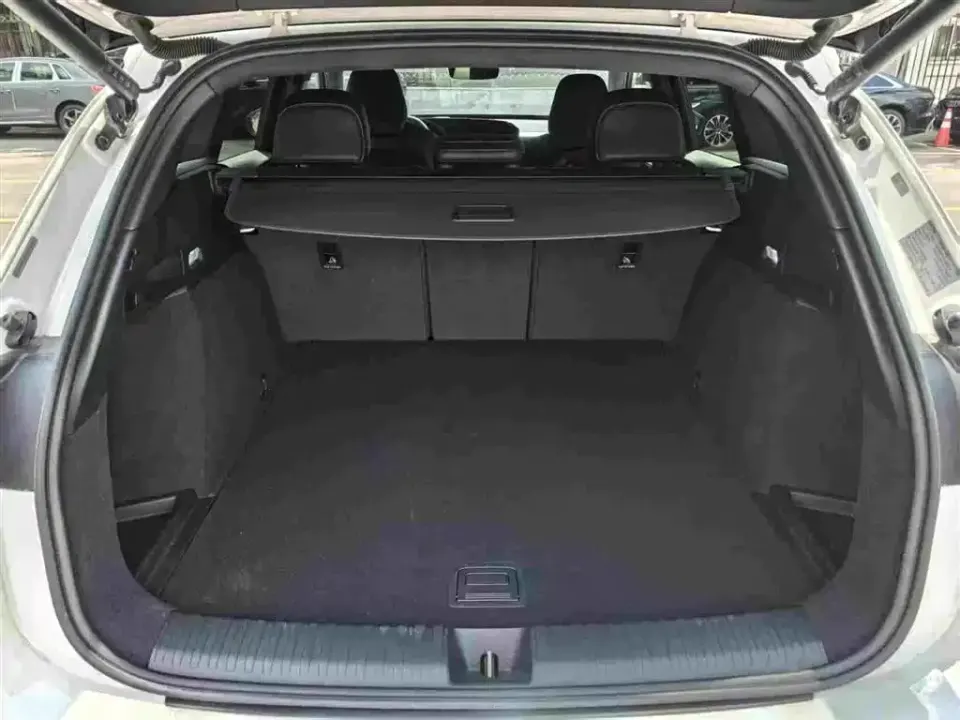 Audi Q6L e-tron
