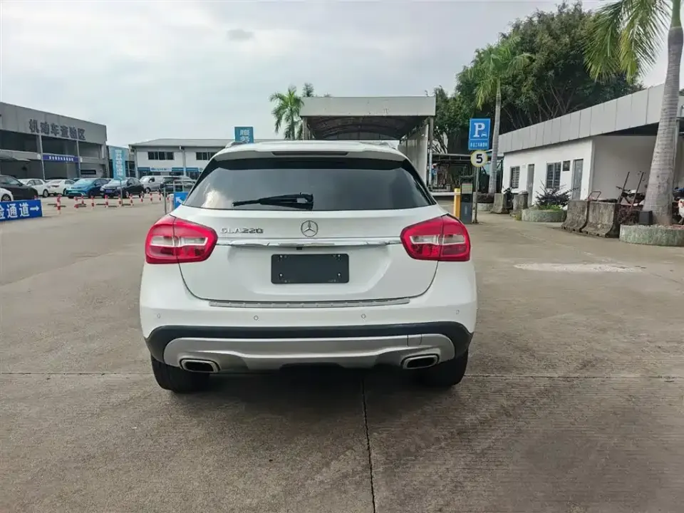 Mercedes-Benz GLA