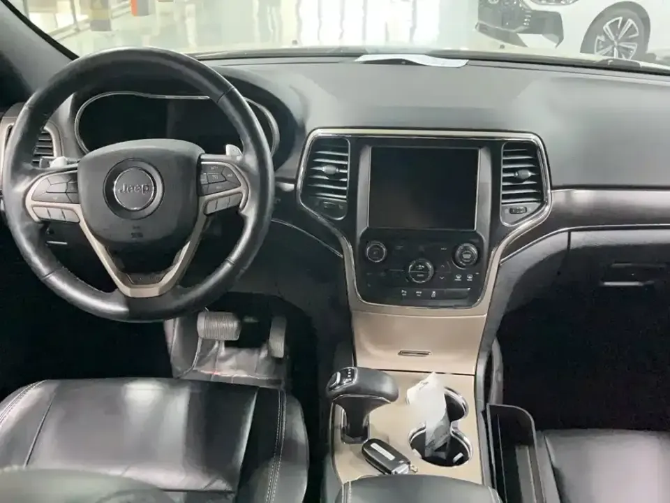 Jeep Grand Cherokee (Import)
