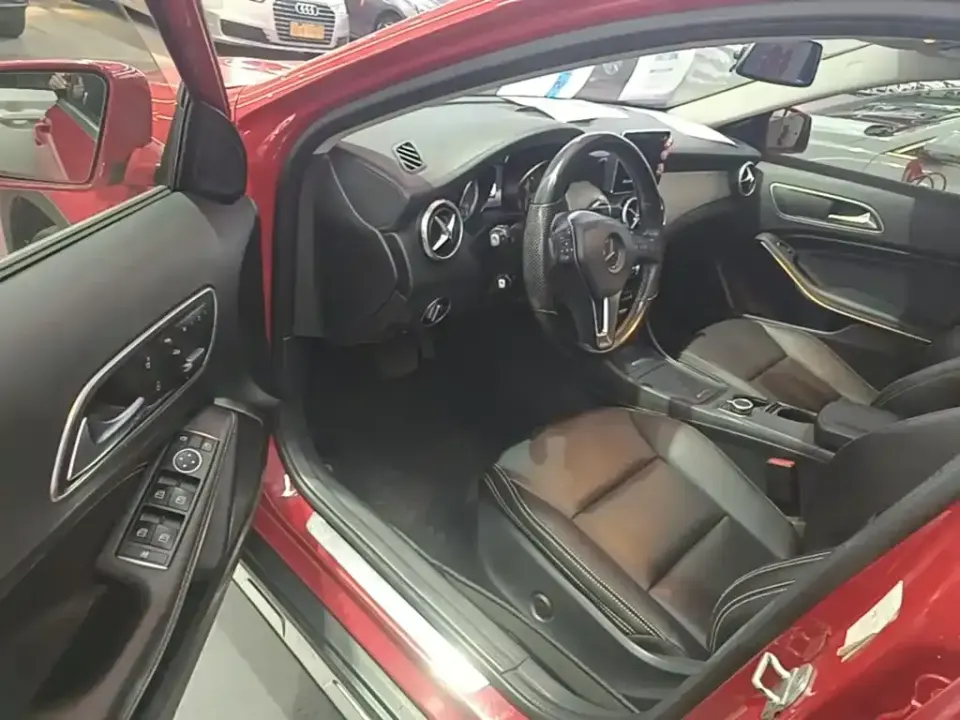 Mercedes-Benz GLA