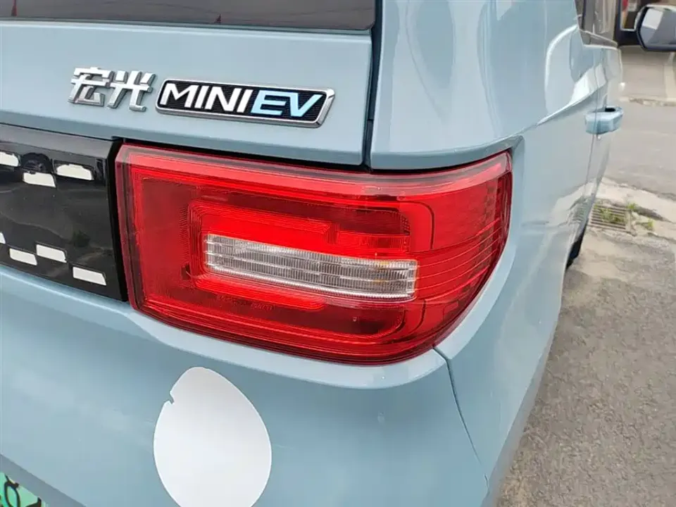Wuling MINIEV