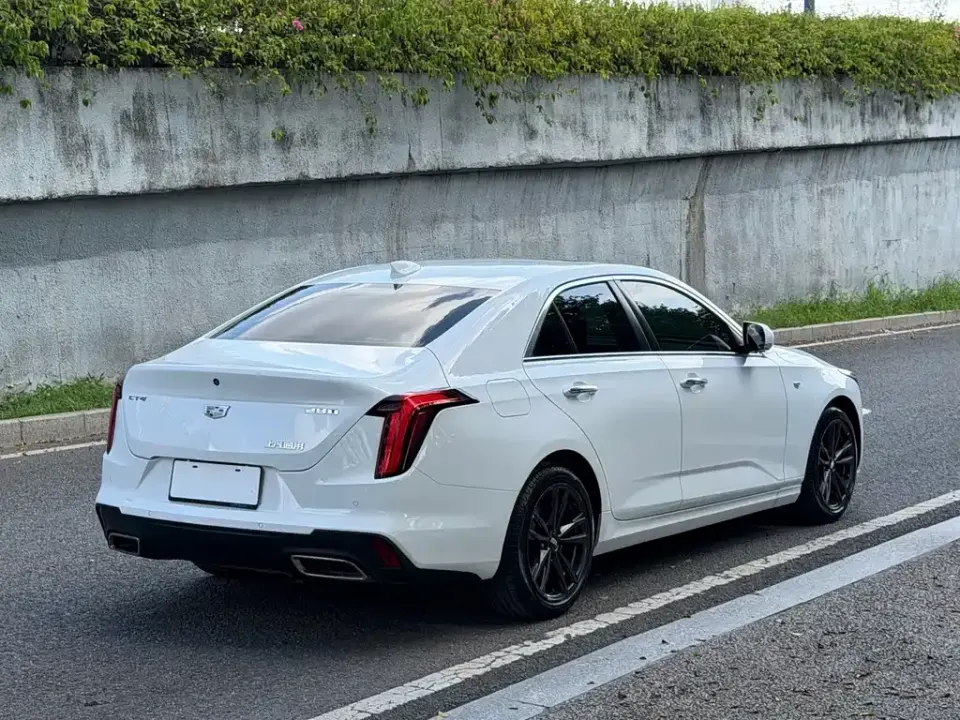 Cadillac CT4