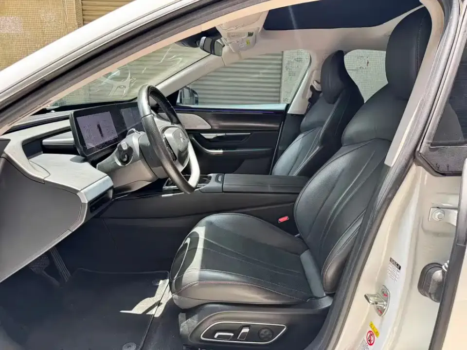 Xpeng P7