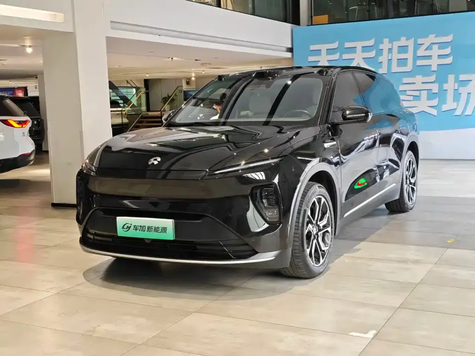 Nio ES8