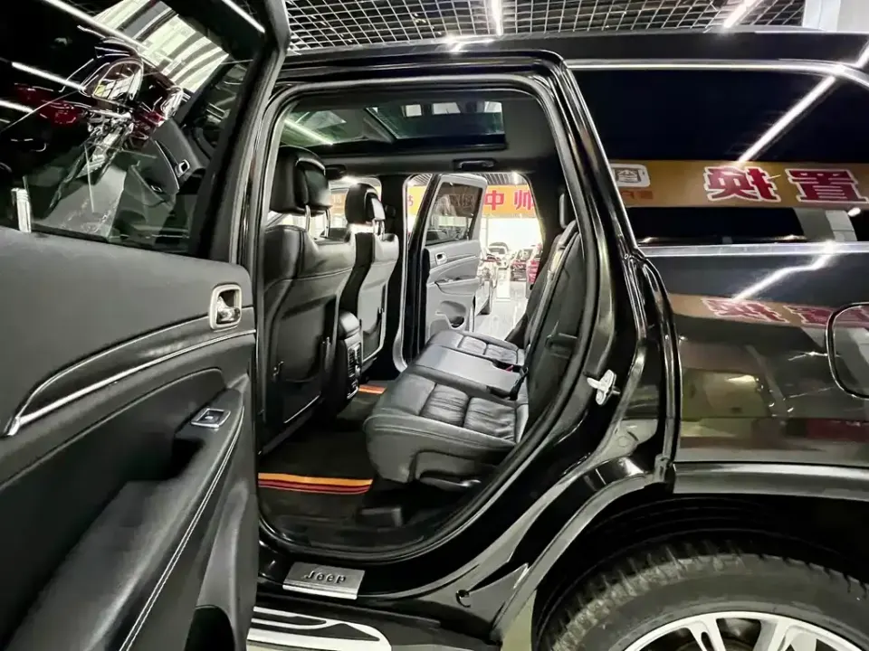 Jeep Grand Cherokee (Import)