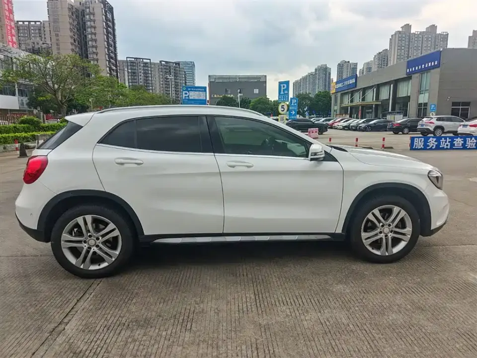 Mercedes-Benz GLA