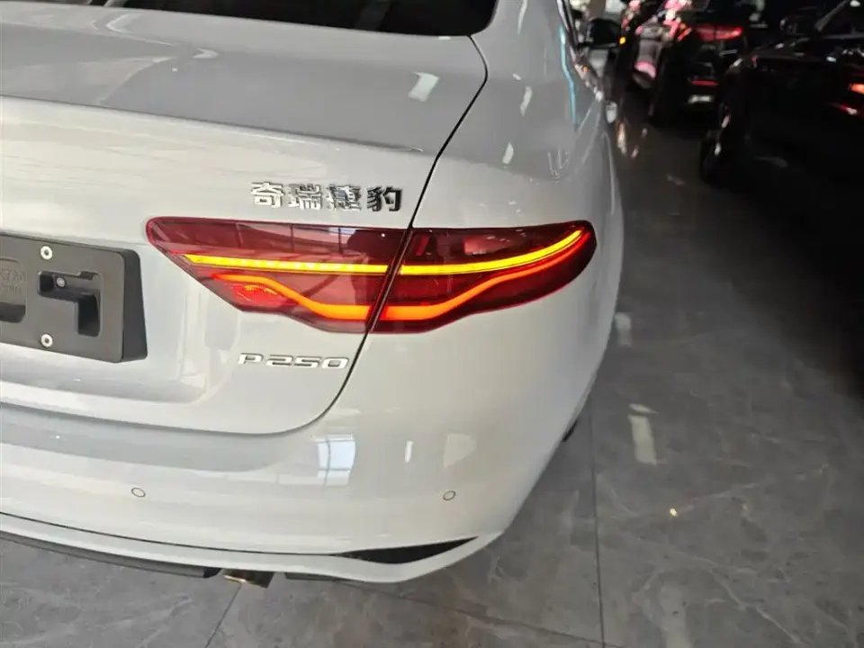 Jaguar XEL