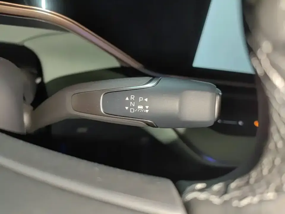 Hongqi Hongqi EH7