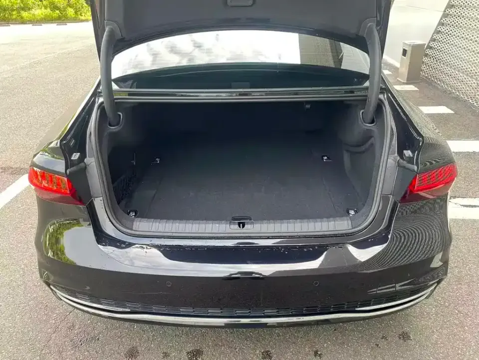 Audi A7L