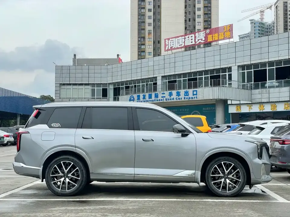 GAC Trumpchi GS8