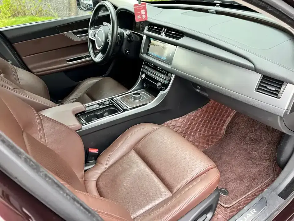 Jaguar XFL