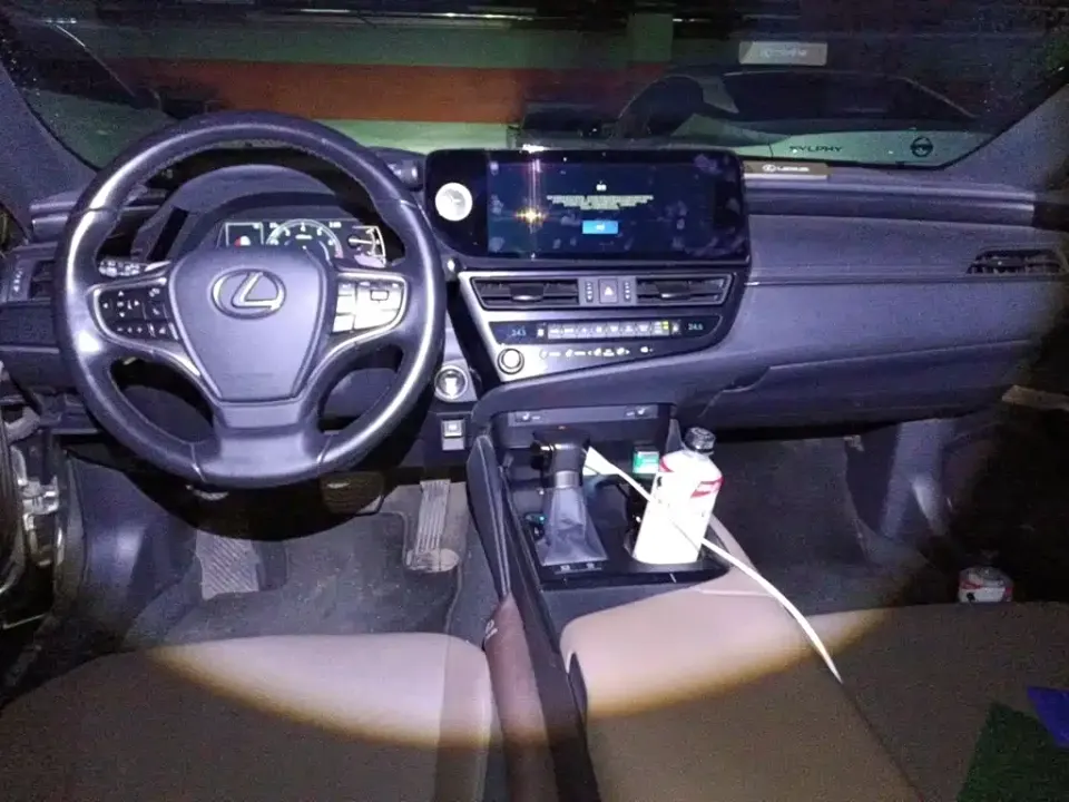 Lexus ES