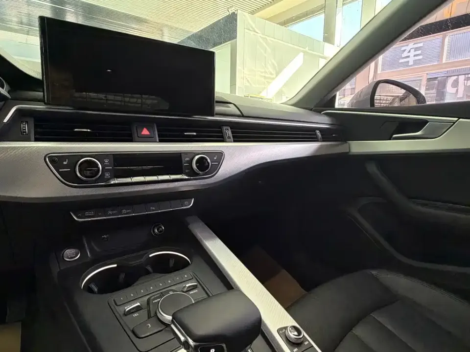 Audi A5 (Import)