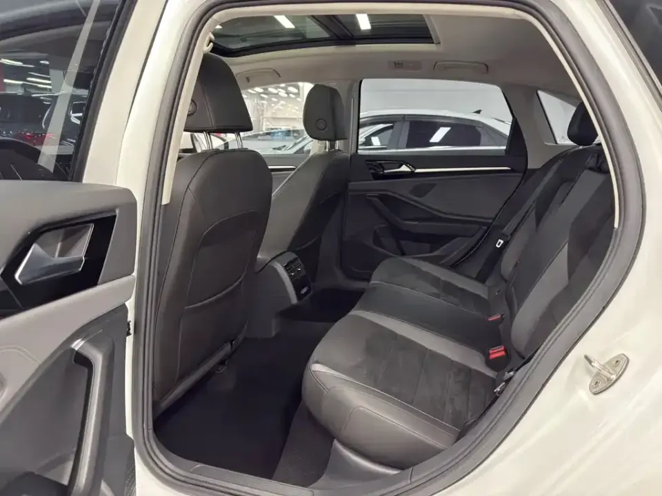 Volkswagen Sagitar