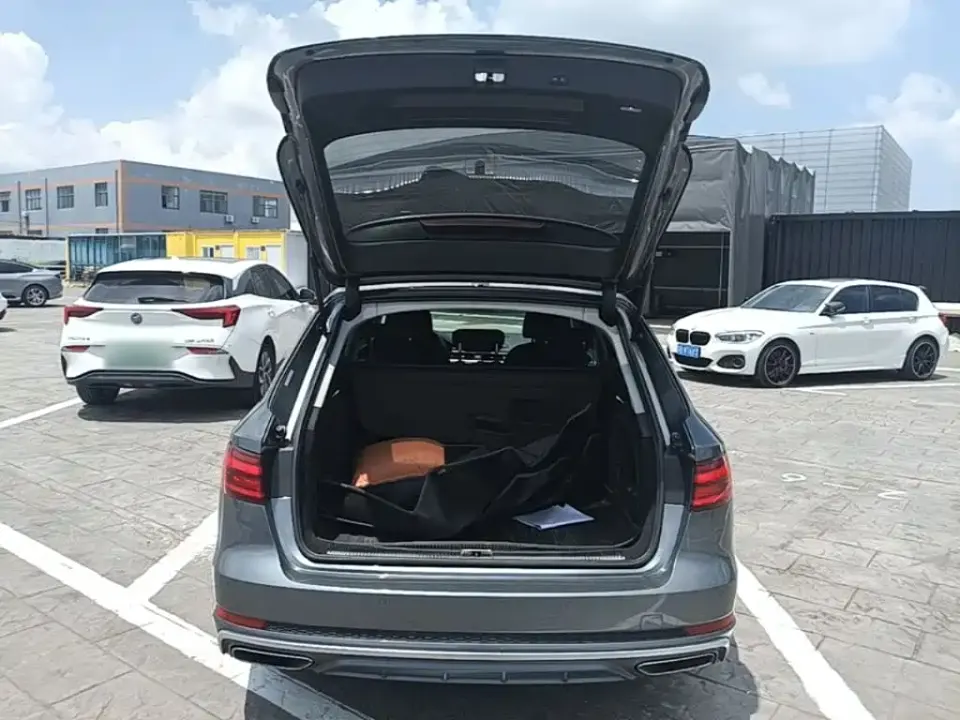 Audi A4 (Import)
