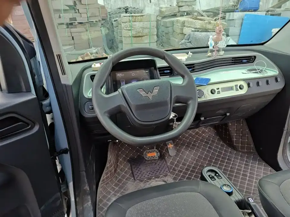 Wuling MINIEV