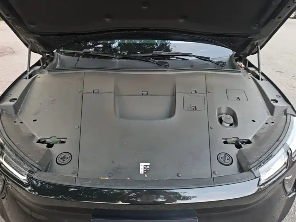 Nio EC6
