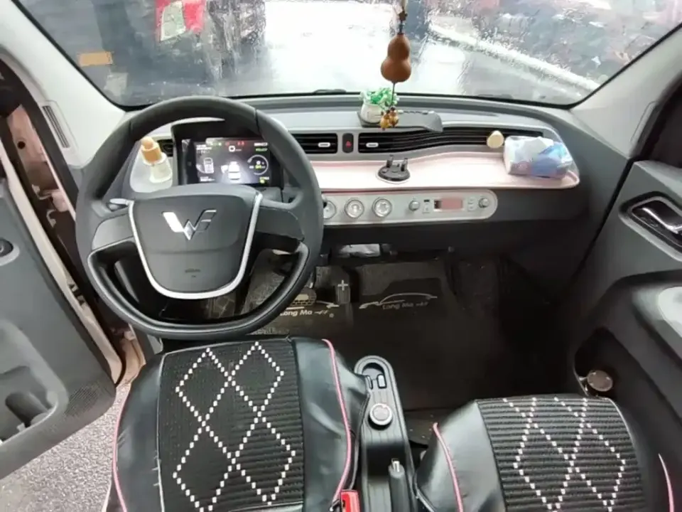 Wuling MINIEV