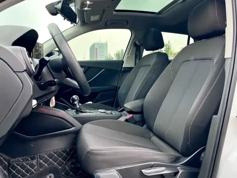 Audi Q2L