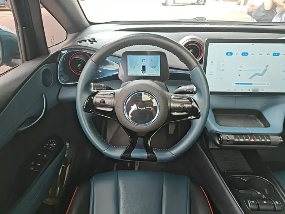 BYD Dolphin
