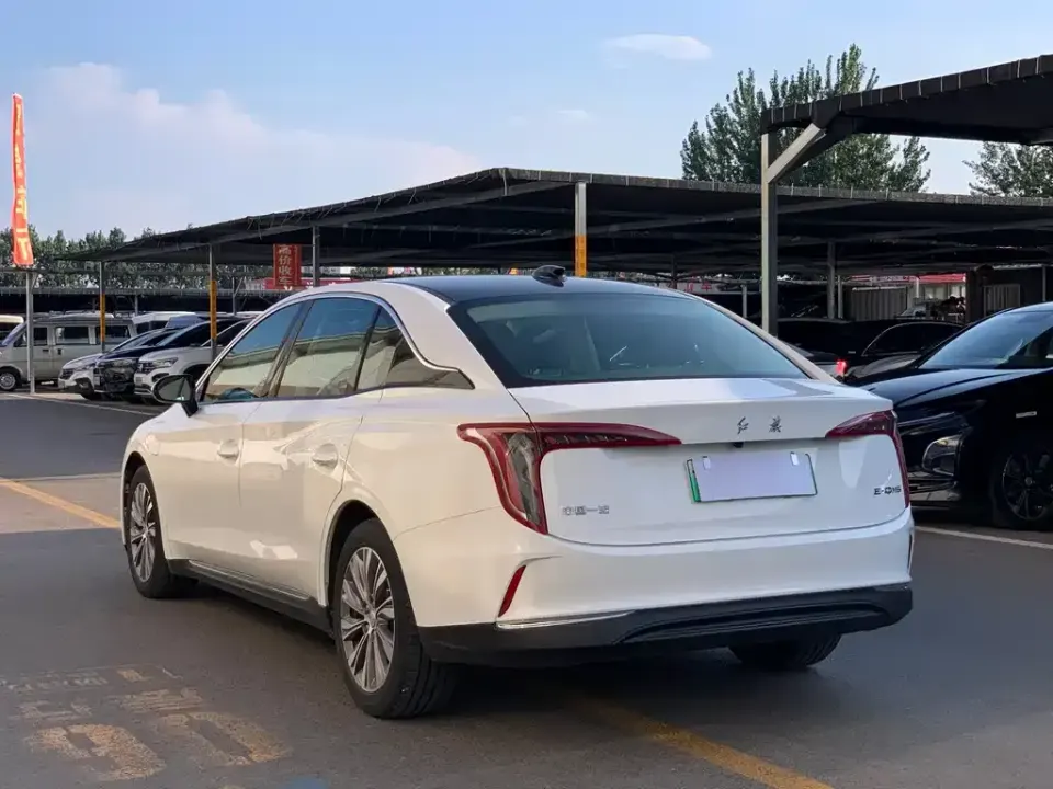 Hongqi Hongqi E-QM5