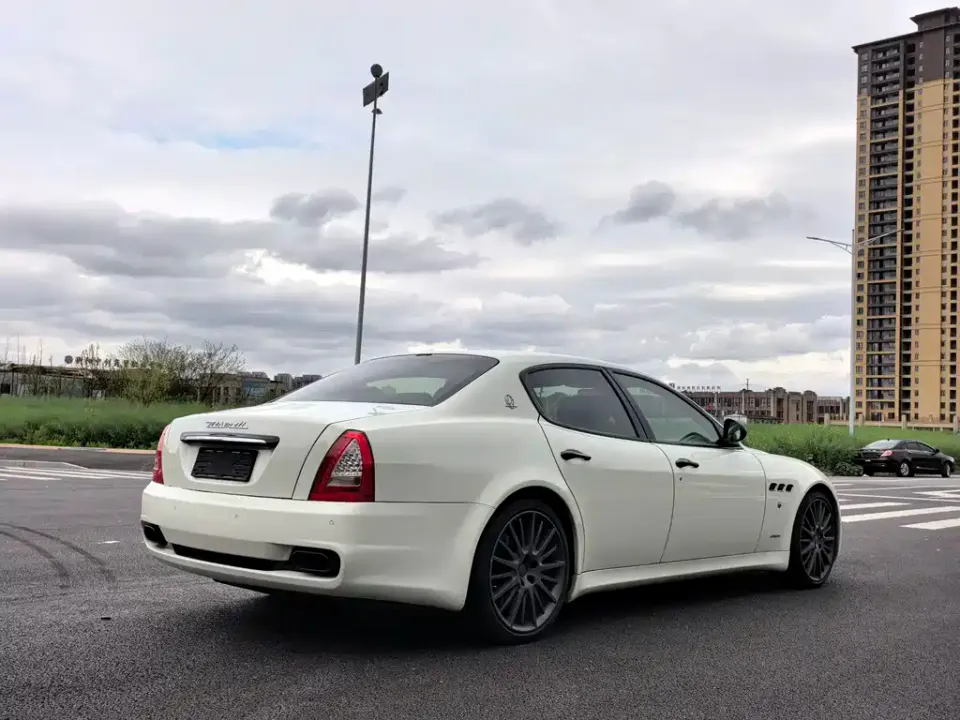 Maserati Quattroporte