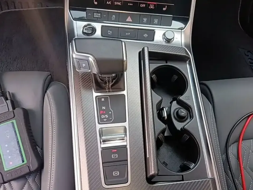Audi A7L