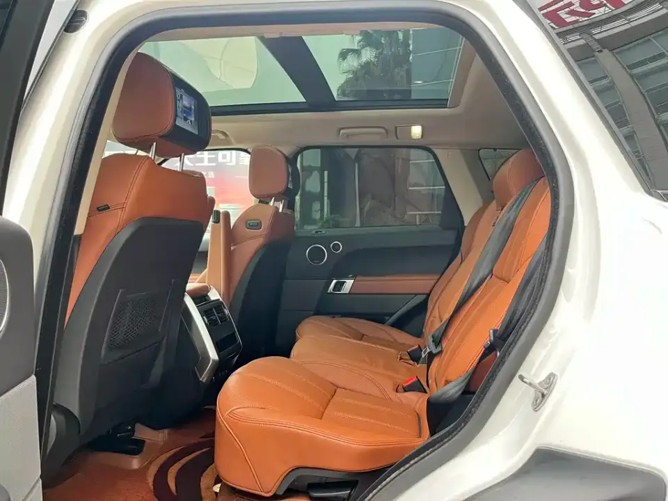 Land Rover Sport