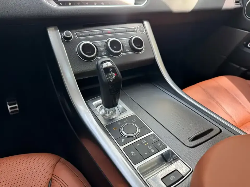 Land Rover Sport
