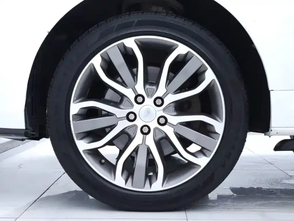 Land Rover Sport