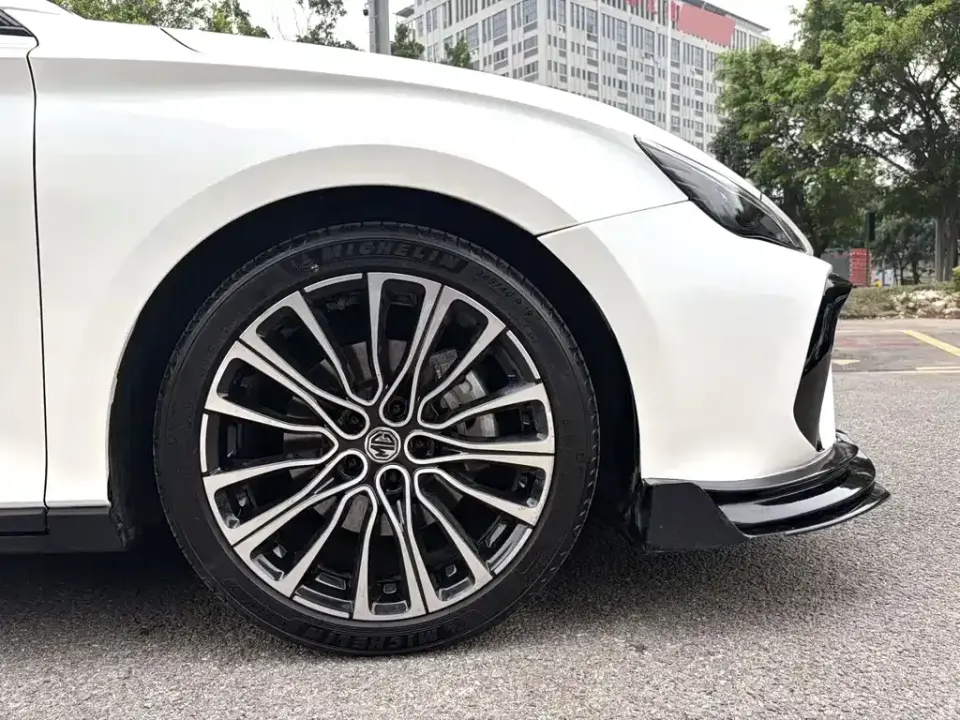 MG MG7