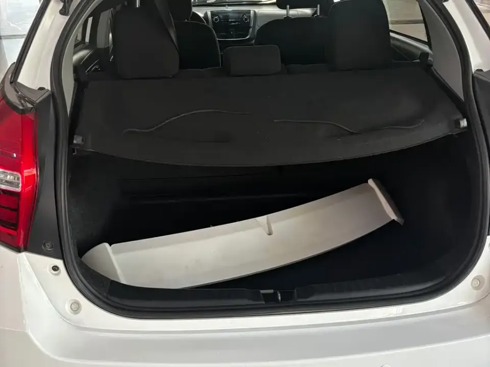 Toyota Yaris L