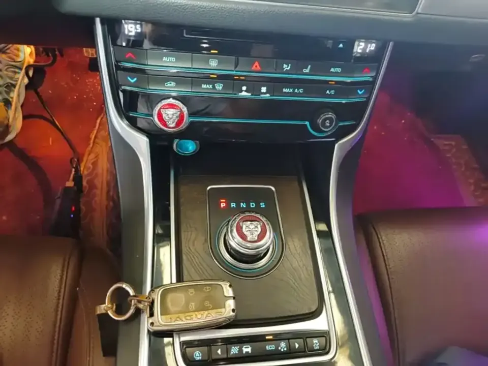 Jaguar XFL