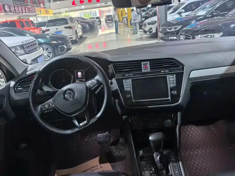 Volkswagen Tiguan L