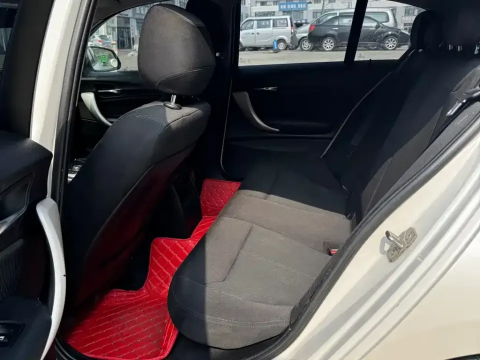 BMW 1 Series (Import)